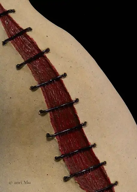 anriMu_sculpture_Ode to Scars_Close-up of the back