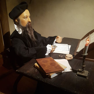 Nostradamus à son bureau - Salon de Provence
