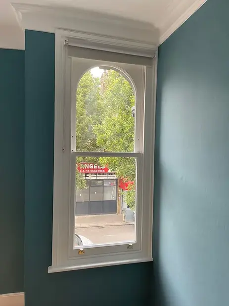 Arched box sash window