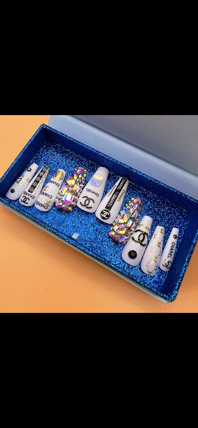Thumbnail: Luxury Press On Nails