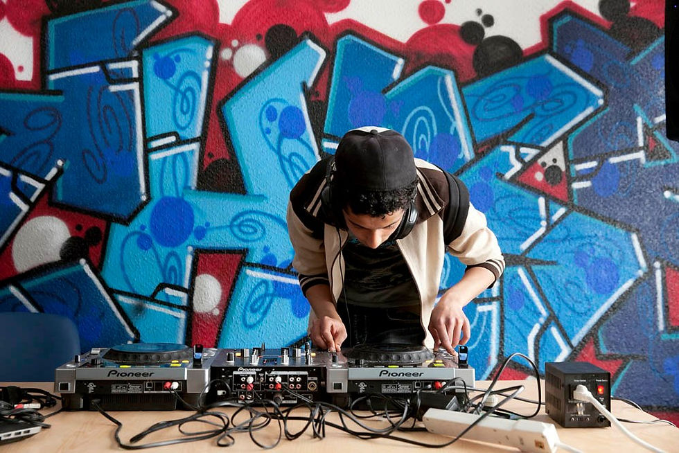 Med Nacer On the Mix.jpg