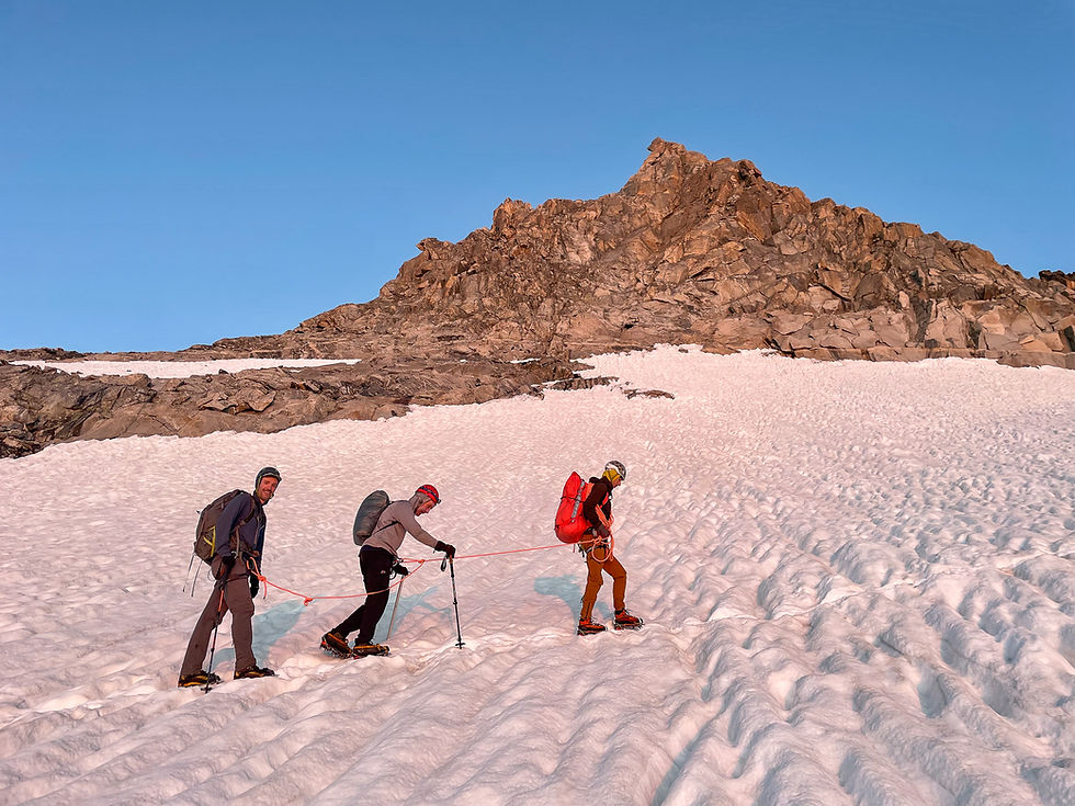 The sun starting to hit the glacier (photo by Oskar)