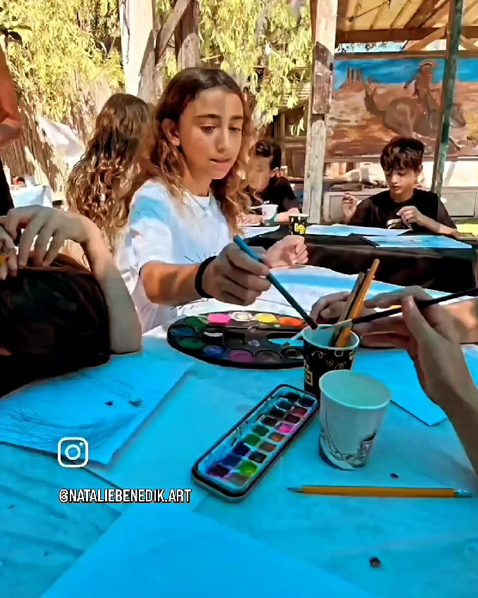 KIDS ART CLASS