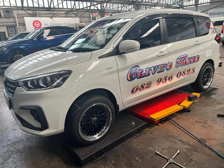 Royal Tyres 17in Toyota Rumion