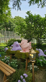 The Metamong Garden brings to life Ditto (known as Metamong in Korean)