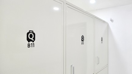 LuggageQ provides one ultra-large size lockers that fits nearly everything