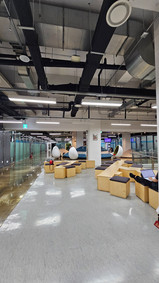 Seoul Startup Hub Gongdeok offers a range of facilities and services tailored to the needs of startups