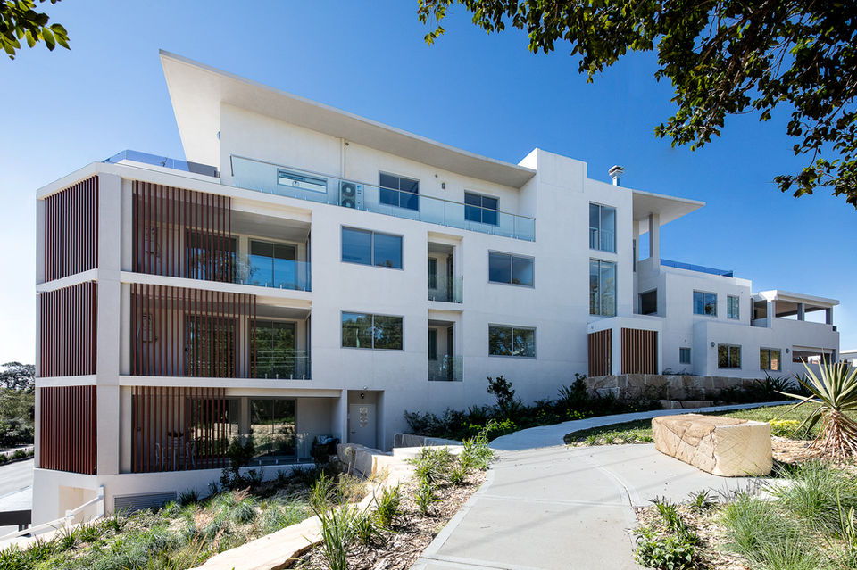 ​Luxury apartments in Sydney, Australia located adjacent to a parkside site and with water views. Completed in early 2019. 