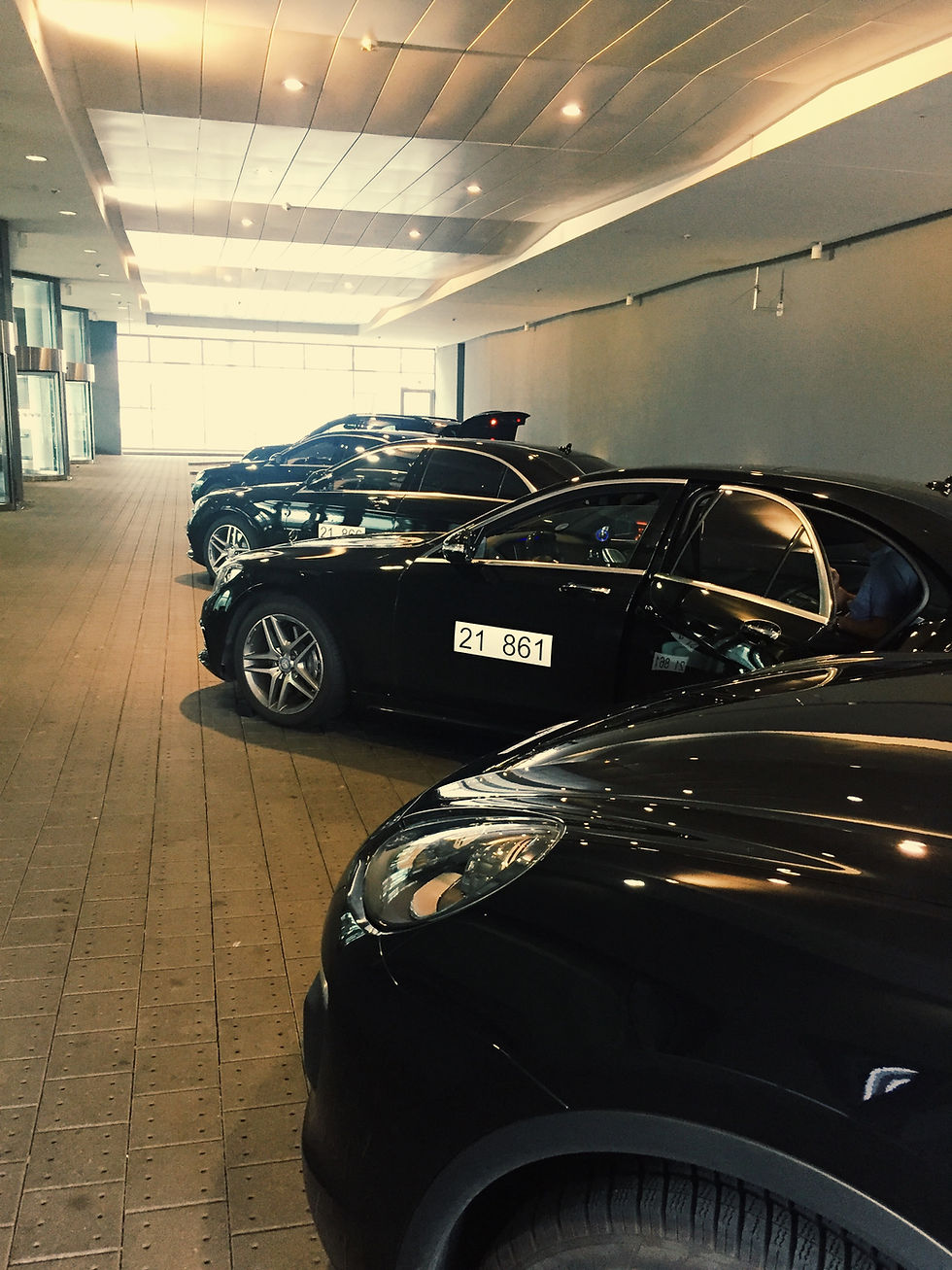 Lufthansa First Class Terminal, Private Cars