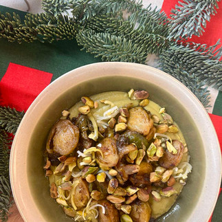 Pisztáciás kelbimbó-főzelék