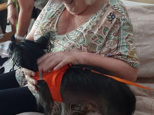 Ils étaient trois à venir enchanter les résidents de l’Ehpad les jardins de Liévin. Junior,Nouba & Night.