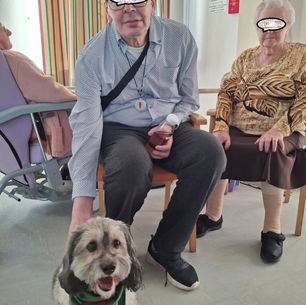 EHPAD LE CHÂTEAU A ECAILON AVEC MERLIN NEVY ET PLUME