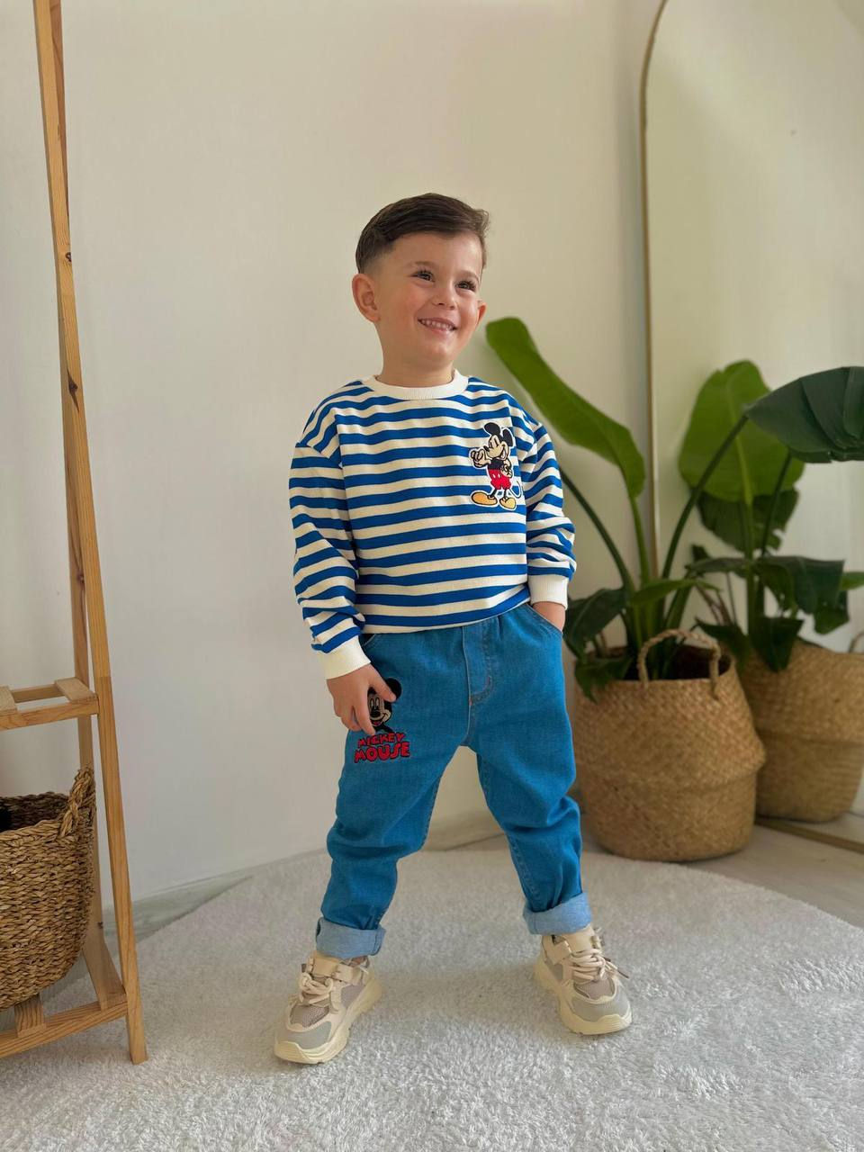 Küçük resim: Erkek Çocuk İşlemeli Jean Ve Çizgili Sweat 2li Alt Üst Takım