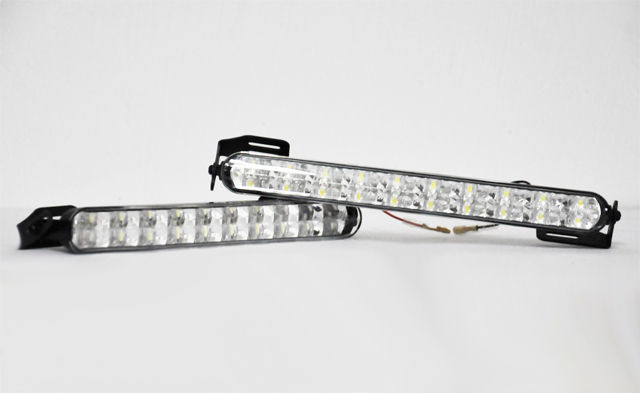 Miniatura: ŚWIATŁA DO JAZDY DZIENNEJ LED NSSC 820 HP