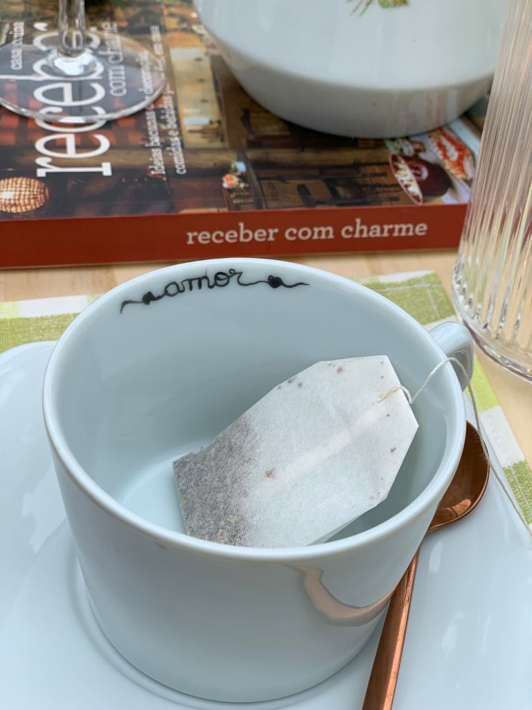 Miniatura: Xícara de chá  com pires Amor