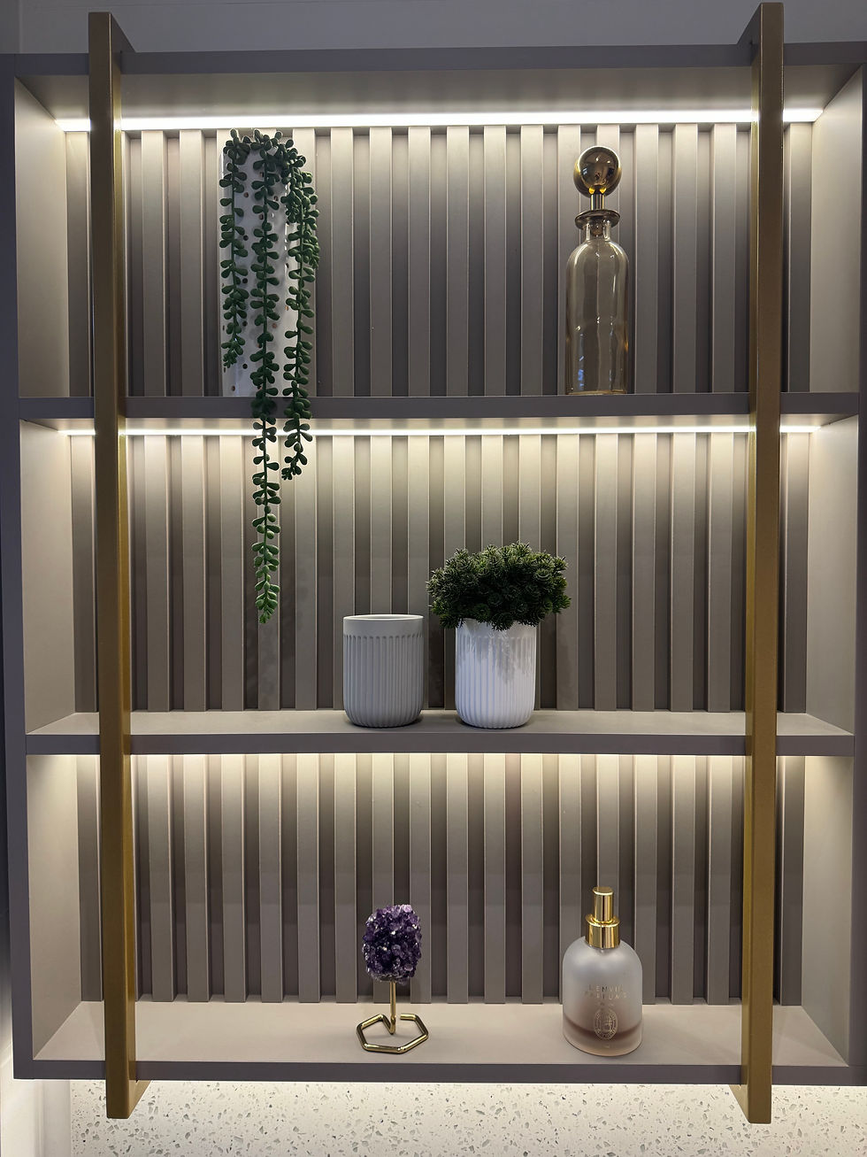 Miniatura: DRUSA  AMETISTA COM BASE EM DOURADO