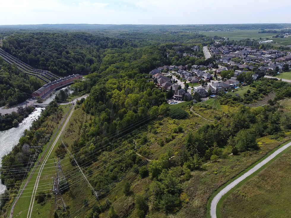 Neighborhood and river in Ontario, Canada 
