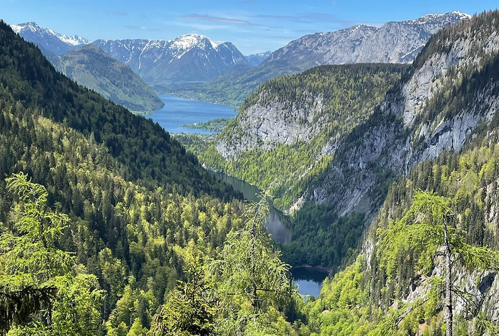 Die Umgebung lockt mit Wanderungen - hier zum Beispiel der 3-Seenblick über Grundlsee-Toplitzsee-Kammersee