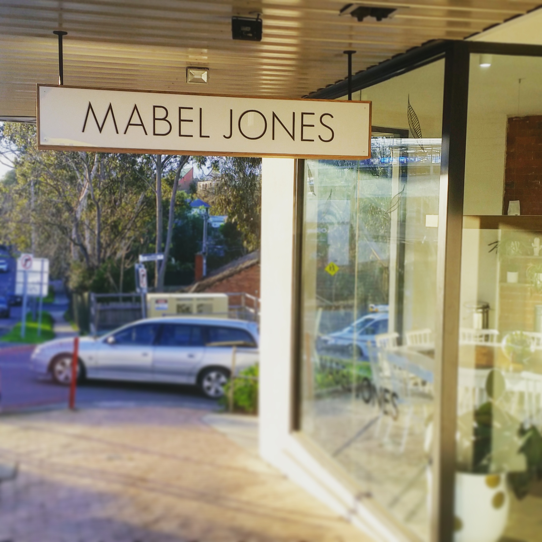Mabel Jones Cafe signage