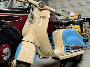 Lambretta LD 125 mit 5 PS, 125 ccm und Kardanantrieb, klassischer italienischer Motorroller im Manro Classic Automuseum.
