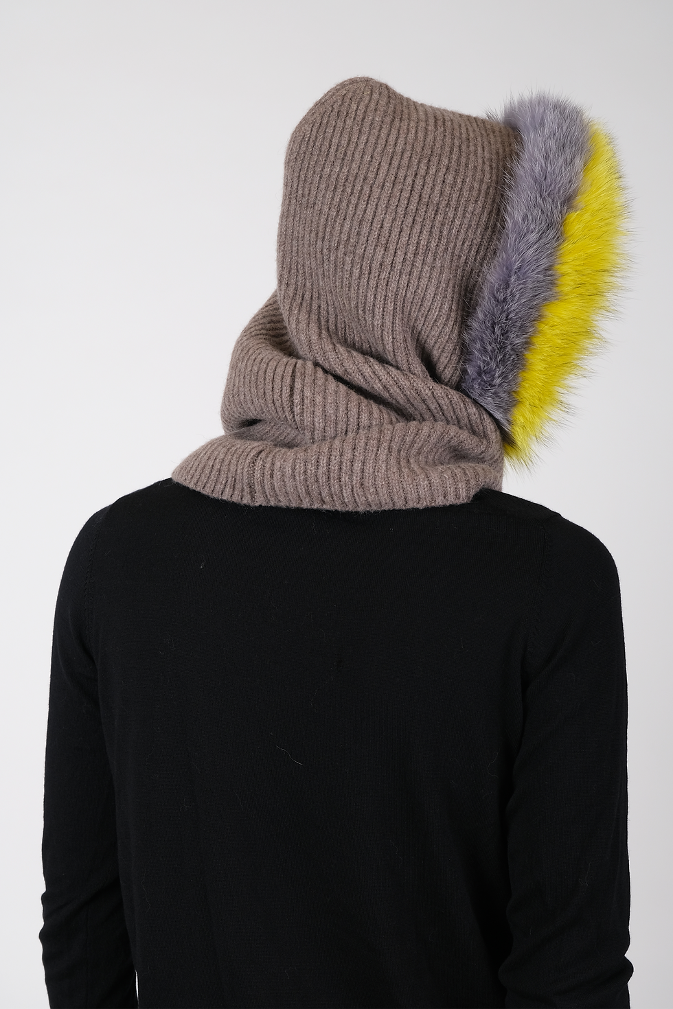 縮圖：Hand-made Knitting Furh Hat