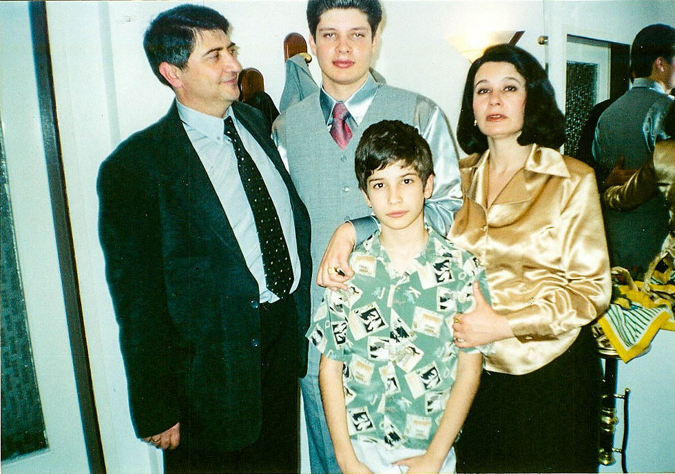 Абитуриентският бал на големия син Васил - 2002 г.