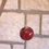 Miniature : Boule de verre rouge bordeau