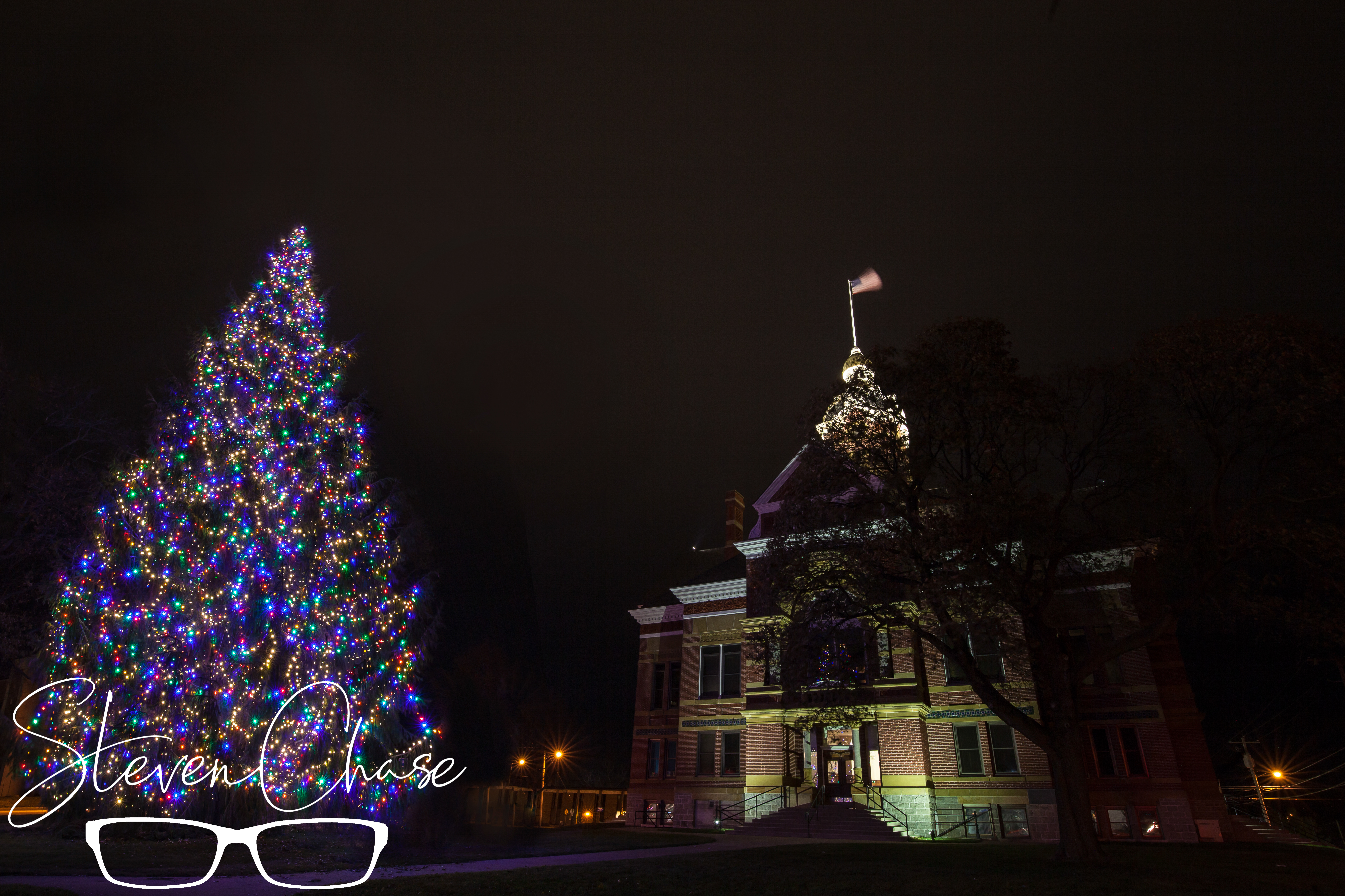 Christmas by the Courthouse