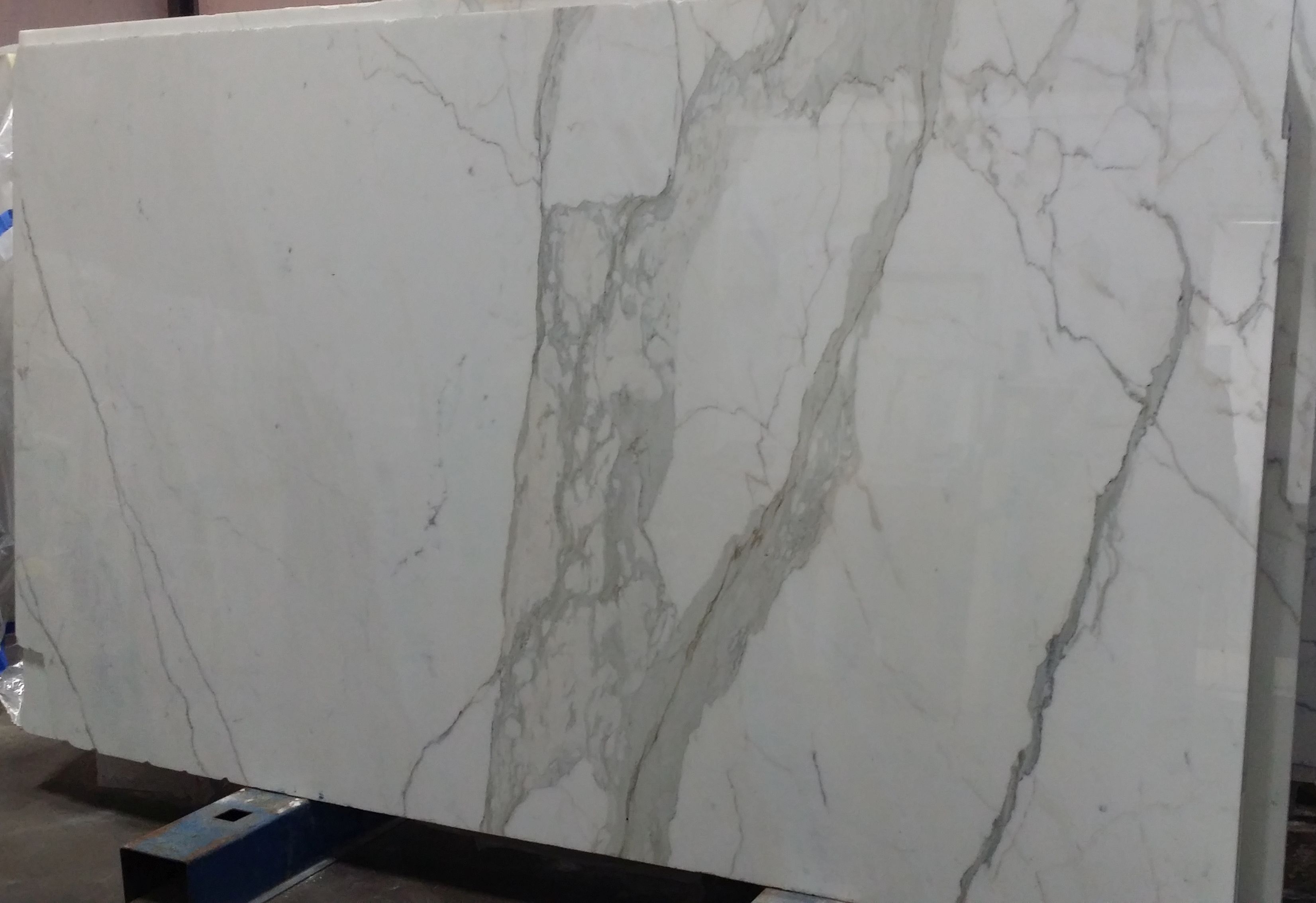 CALACATTA GOLD