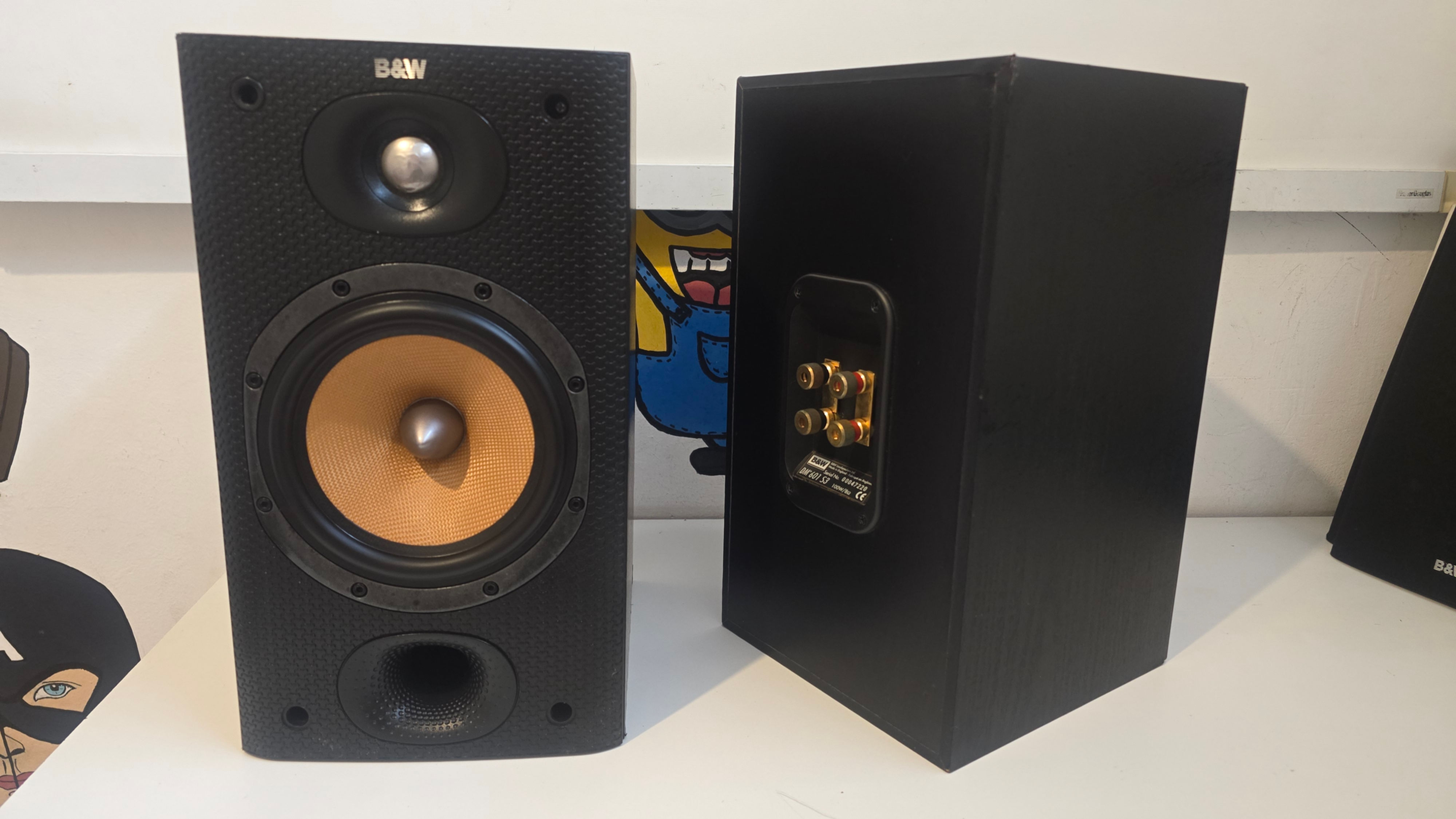 Caixas B&W DM601 S3 Kevlar Original - Hi-End Inglês