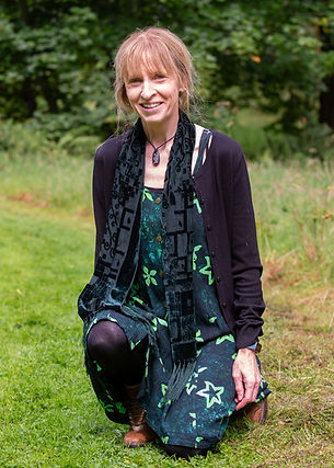 Tarmachan Perthshire Ceilidh Band - showing Audrey Litterick, the band's second fiddle player.