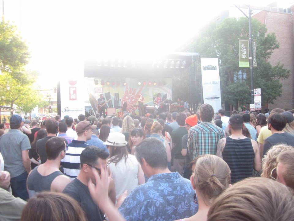 Street fest in chicago