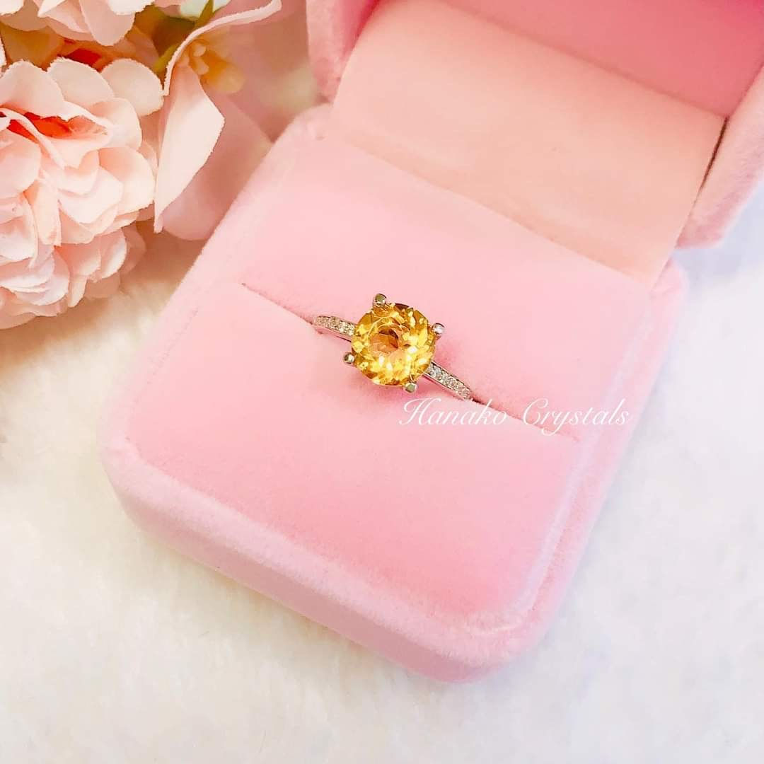 Citrine Solitaire