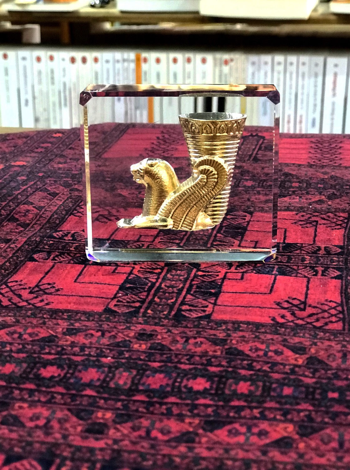 مجسمه شيشه ايى  كوچك