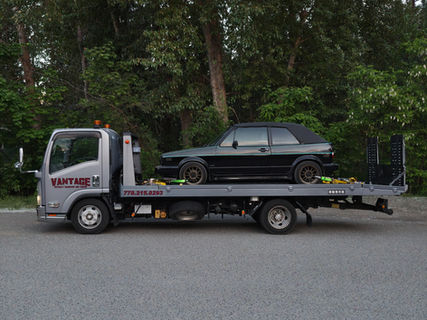 JDM Tow Truck, low tow, isuzu elf, kyokuto flat top, okanagan, kelowna, vw cabriolet, 1992 Cabriolet