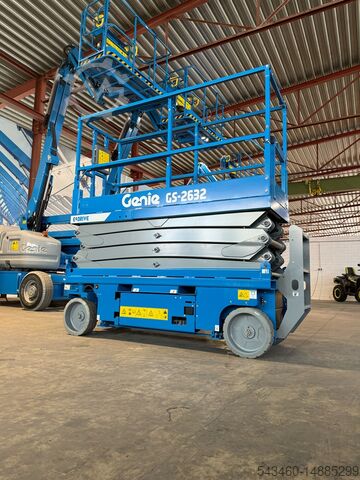 Genie 26ft Electric Scissor Lift, 32" Wide — photo 2