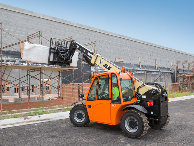 JLG G5-18A Telehandler, 5,000 lbs Reachfork, 18ft Reach — photo 5