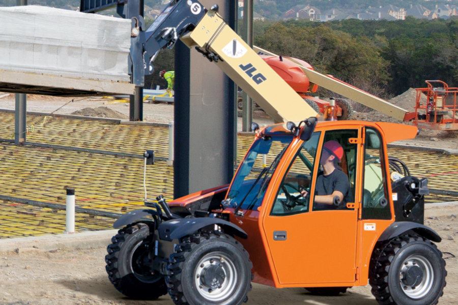 JLG G5-18A Telehandler, 5,000 lbs Reachfork, 18ft Reach — photo 1