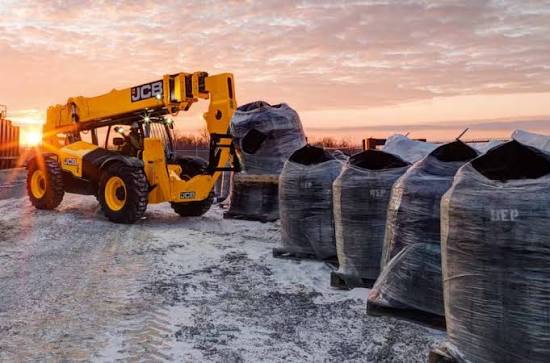 JCB 509-42 Telehandler, 9000lbs Reachfork, 42ft Reach — photo 4