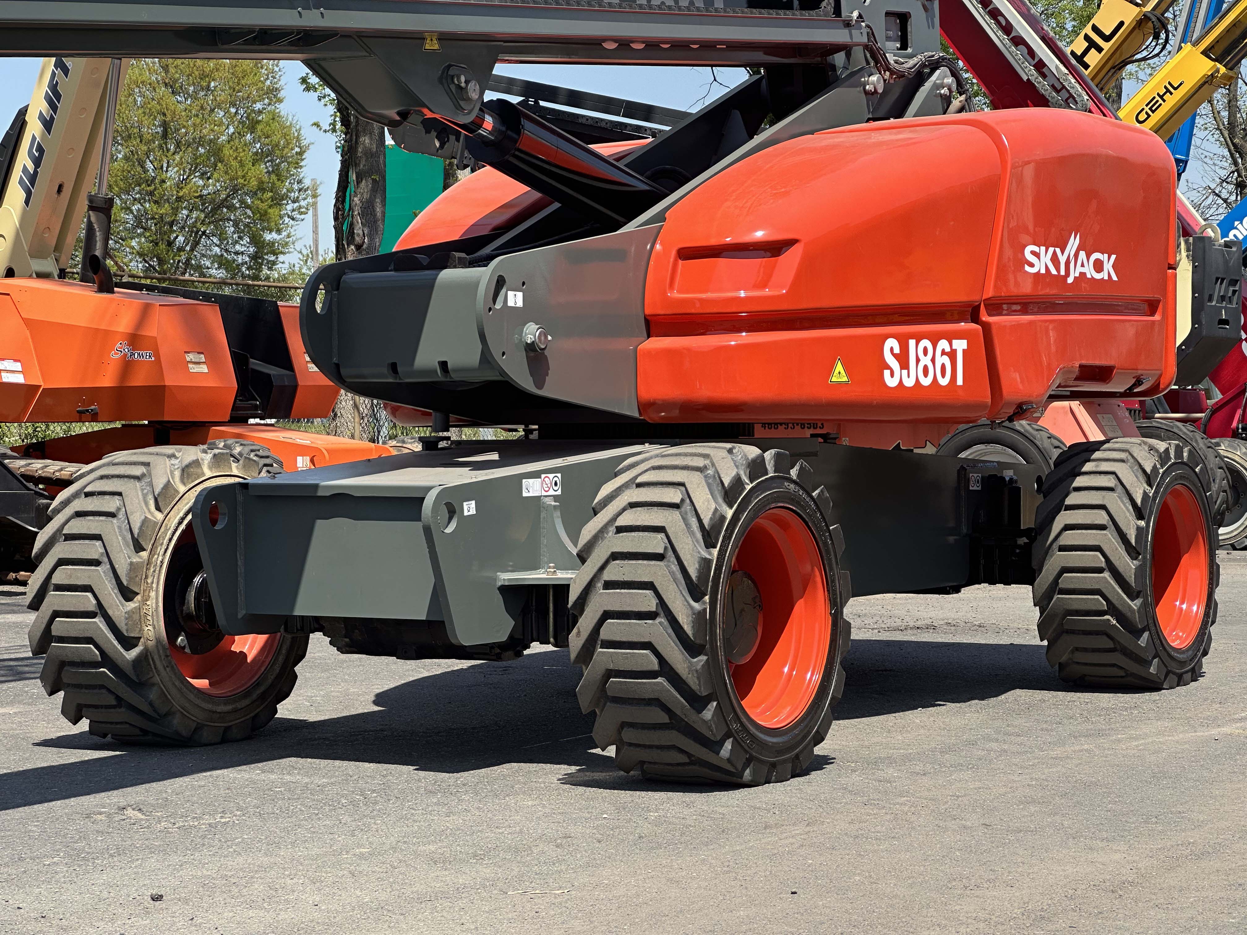 Skyjack SJ86T, 86ft Straight Boom Lift, 4WD — photo 1