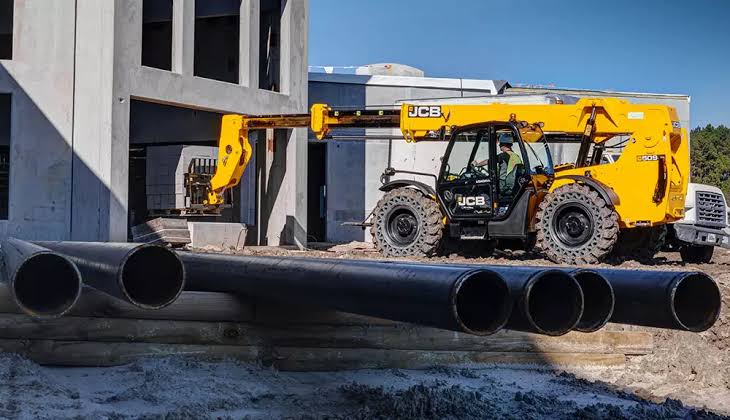 JCB 509-42 Telehandler, 9000lbs Reachfork, 42ft Reach — photo 1
