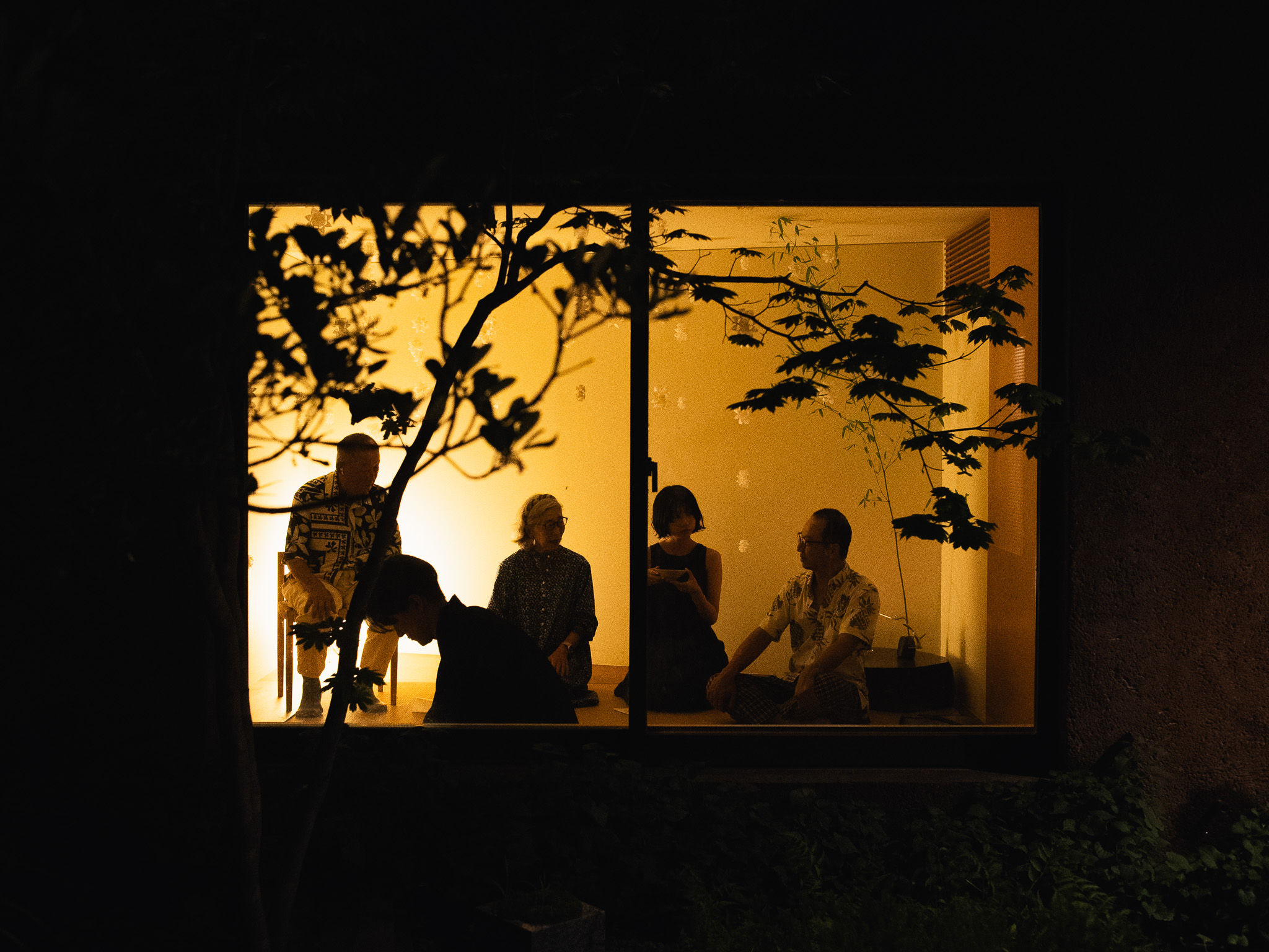 春の茶会 - カラスとウサギの夜