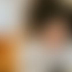 Person with complex trauma looking for a trauma therapist