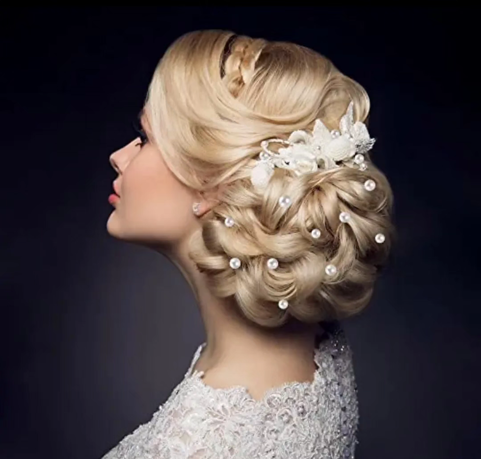 Thumbnail: Hair Style with Pearls