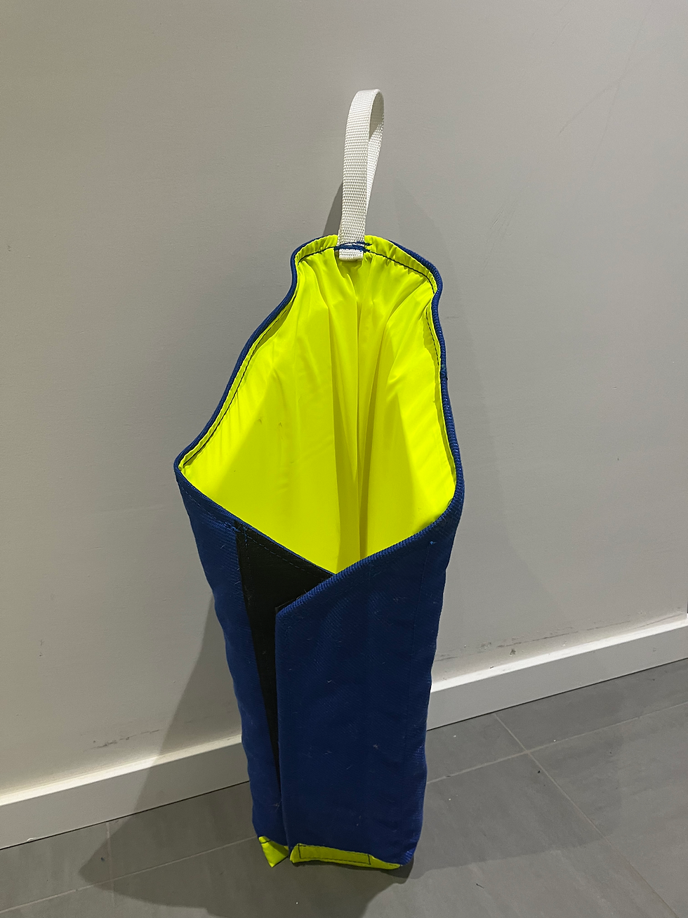 Thumbnail: Long legsleeve Mondio velcro Nylon