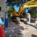 Por la demolición en Rocca