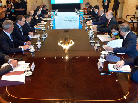 Los gobernadores de las provincias  contra  la quita de fondos al transporte y a la educación