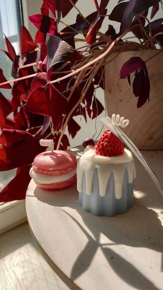 Strawberry Scented Candle