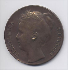 Group Medal 1934-39 (O).jpg