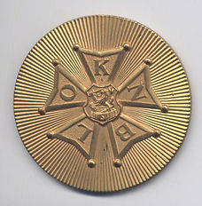 Group Medal 1977 (O).jpg